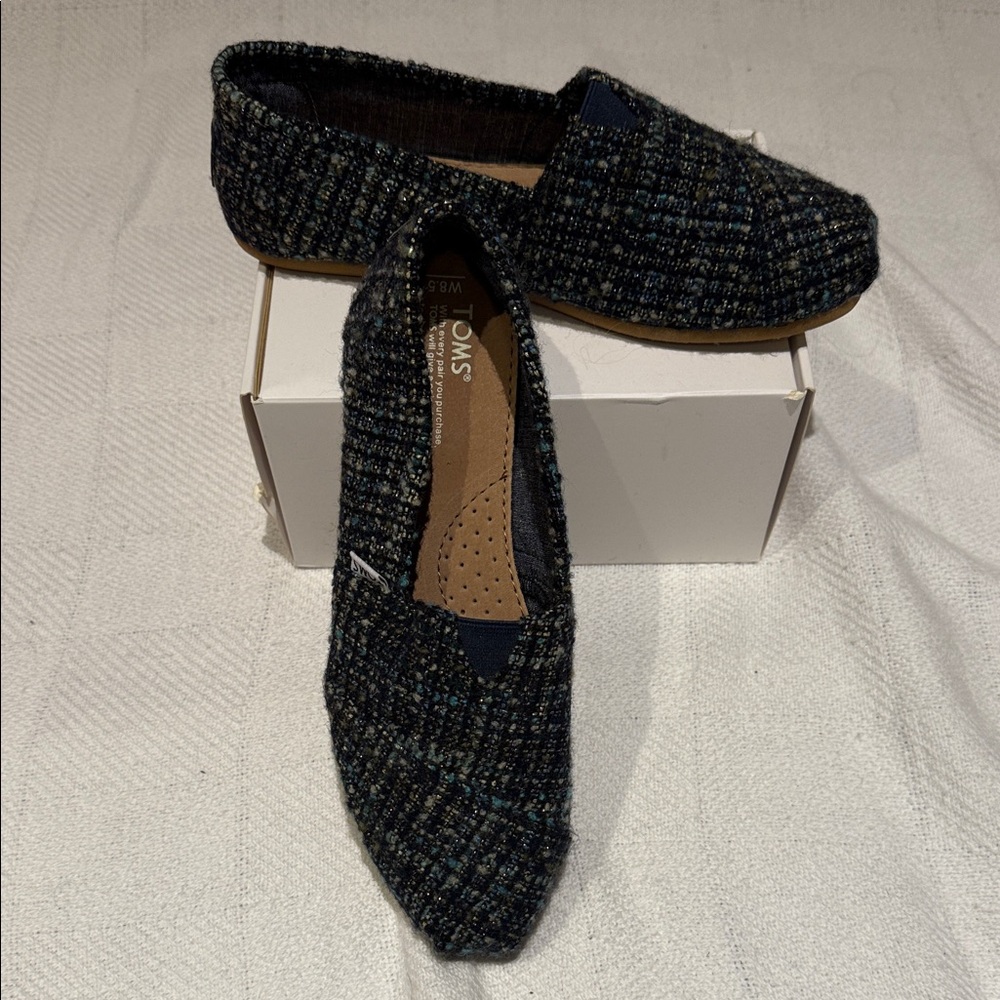 Toms Women's Black and Blue Tweed Loafers